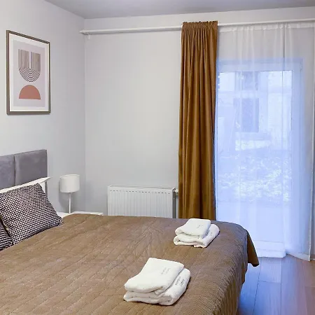 Apartment Cudovny Z Wlasnym Ogrodkiem I Miejscem Parkingowym W Garazu Bad Kudowa