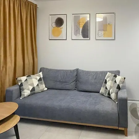 Appartement Cudovny Z Wlasnym Ogrodkiem I Miejscem Parkingowym W Garazu