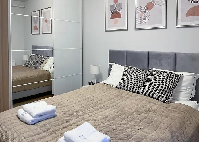 Appartement Cudovny Z Wlasnym Ogrodkiem I Miejscem Parkingowym W Garazu *