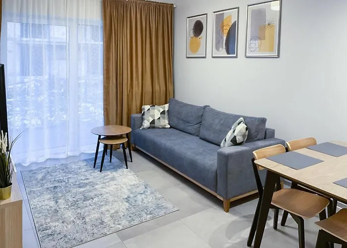 Appartement Cudovny Z Wlasnym Ogrodkiem I Miejscem Parkingowym W Garazu